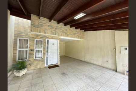 2_photo/94dcfab5b7.1fa6a91c389b6b6f-ATLAS-dd2ee547-8c11-4641-9ed2-1439f7a017ac.jpg de casa à venda com 3 quartos, 198m² em Uberaba, Curitiba