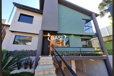 12_photo/94dcfab637.e872bda813ab19df-ATLAS-830ebe0e-eead-42dd-9c74-ca0ef70f1490.jpg de casa à venda com 3 quartos, 155m² em Uberaba, Curitiba