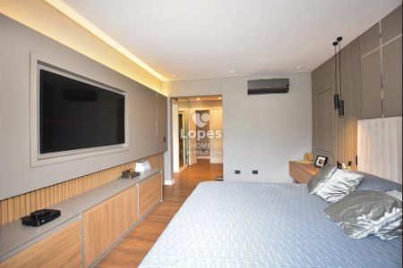 2_photo/94dcfab64f.babca6c7f82b9010-ATLAS-0fc5addb-daad-47af-af0d-0ced14948669.jpg de casa de condomínio à venda com 4 quartos, 368m² em Uberaba, Curitiba