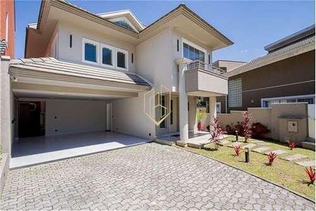 10_photo/94dcfab64f.babca6c7f82b9010-ATLAS-0fcae1db-3211-4ef8-b5b5-013faee4b0a3.jpg de casa de condomínio à venda com 3 quartos, 386m² em Uberaba, Curitiba