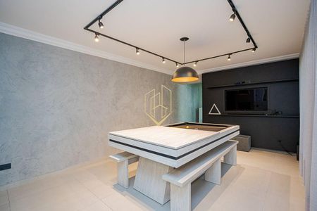 5_photo/94dcfab64f.babca6c7f82b9010-ATLAS-16f952bf-1eba-4bb9-ae7b-ca2821a7b458.jpg de casa de condomínio à venda com 3 quartos, 386m² em Uberaba, Curitiba