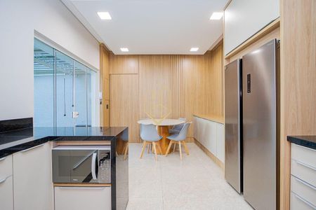 10_photo/94dcfab64f.babca6c7f82b9010-ATLAS-2dfafc05-da95-4ff6-b193-a1a7513f704a.jpg de casa de condomínio à venda com 3 quartos, 386m² em Uberaba, Curitiba