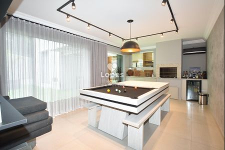 10_photo/94dcfab64f.babca6c7f82b9010-ATLAS-35872cec-044f-4b17-b731-61bad9db6b1a.jpg de casa de condomínio à venda com 4 quartos, 368m² em Uberaba, Curitiba