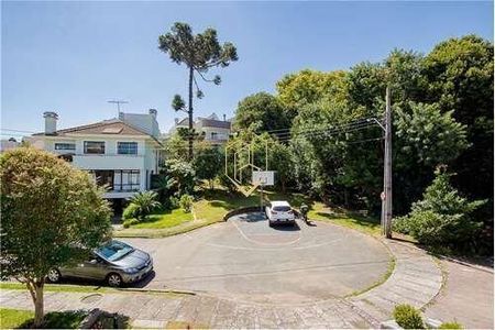 12_photo/94dcfab64f.babca6c7f82b9010-ATLAS-41c078fe-475c-43d0-b2f5-a2b96acf8315.jpg de casa de condomínio à venda com 3 quartos, 386m² em Uberaba, Curitiba