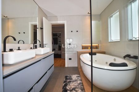 42_photo/94dcfab64f.babca6c7f82b9010-ATLAS-4c3f0633-ebbf-47ca-8dcb-a4423ee8d702.jpg de casa de condomínio à venda com 4 quartos, 368m² em Uberaba, Curitiba