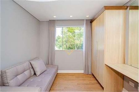 6_photo/94dcfab64f.babca6c7f82b9010-ATLAS-ad7fe29e-5520-4fa3-827e-600cca7ad989.jpg de casa de condomínio à venda com 3 quartos, 386m² em Uberaba, Curitiba