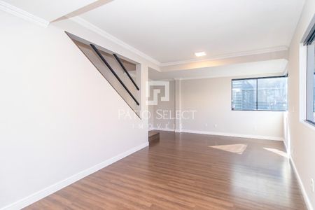 2_photo/94dcfab6fb.e55d5649294f0132-ATLAS-0c5e13d2-7044-4576-9fdf-e666e0c879dc.jpg de casa à venda com 3 quartos, 154m² em Uberaba, Curitiba