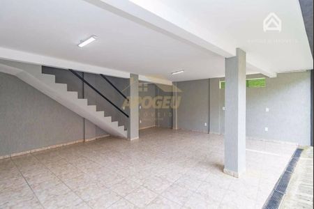 9_photo/94dcfab6fb.e55d5649294f0132-ATLAS-282e45e4-97f6-41de-8e52-70d3abbf2fd4.jpg de casa à venda com 3 quartos, 154m² em Uberaba, Curitiba