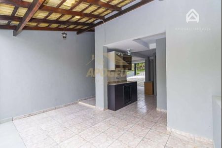 14_photo/94dcfab6fb.e55d5649294f0132-ATLAS-9a50eceb-04a7-48ef-9e02-c101e2fe27a3.jpg de casa à venda com 3 quartos, 154m² em Uberaba, Curitiba