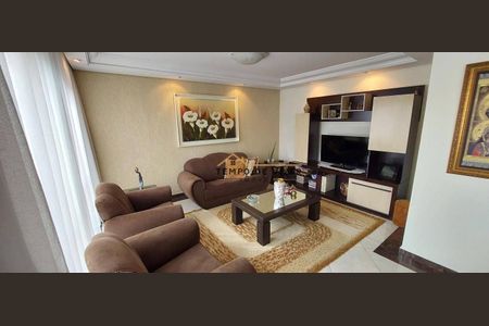 8_photo/94dcfab8a5.119c23beda3826d8-ATLAS-b818e708-6613-4af4-b217-8bdb468cfc98.jpg de casa à venda com 4 quartos, 268m² em Uberaba, Curitiba