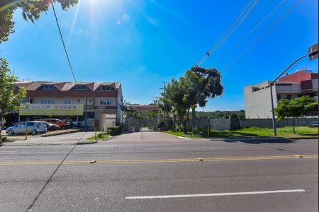 8_photo/94dcfab8ad.551ba6ebf733e364-ATLAS-308c23b0-ea4b-4cae-b9ca-60268f0d4be2.jpg de casa de condomínio à venda com 3 quartos, 178m² em Uberaba, Curitiba