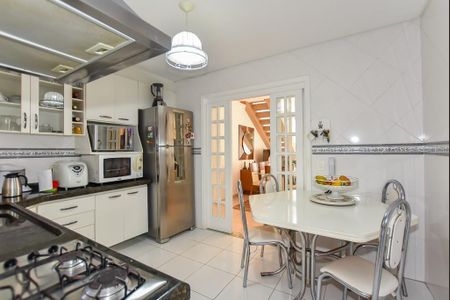 12_photo/94dcfab8ad.551ba6ebf733e364-ATLAS-8357fdca-953d-4207-b2c8-167116a169db.jpg de casa à venda com 3 quartos, 178m² em Uberaba, Curitiba