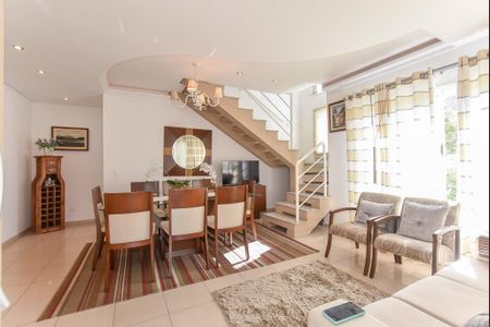 5_photo/94dcfab8ad.551ba6ebf733e364-ATLAS-c813e9ac-99ea-4fda-a275-088c0e0e1c83.jpg de casa à venda com 3 quartos, 178m² em Uberaba, Curitiba