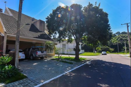 4_photo/94dcfab8ad.551ba6ebf733e364-ATLAS-c99f3aaf-c8f3-4a86-bffc-a0c8476a449a.jpg de casa à venda com 3 quartos, 178m² em Uberaba, Curitiba