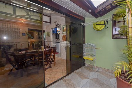 6_photo/94dcfab8ff.ba3e4f1a03d92c8a-ATLAS-e2433bdb-4451-4a4c-b7e9-cff3e3eb68cd.jpg de casa à venda com 3 quartos, 123m² em Uberaba, Curitiba