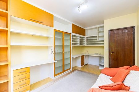 1_photo/94dcfab973.96458e673c4e6a1a-ATLAS-0e2ebf4b-d96d-49e2-a9dd-1c01645f7e25.jpg de casa à venda com 4 quartos, 162m² em Uberaba, Curitiba