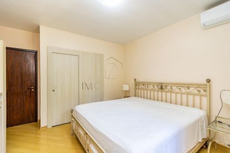 2_photo/94dcfab973.96458e673c4e6a1a-ATLAS-18ed79ce-3df1-4bcd-8724-1a099e5d26a2.jpg de casa à venda com 4 quartos, 162m² em Uberaba, Curitiba