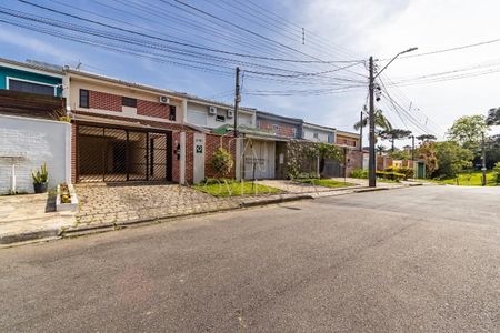 6_photo/94dcfab973.96458e673c4e6a1a-ATLAS-50b278ca-55a6-4be5-8181-300b3deb6dae.jpg de casa à venda com 4 quartos, 162m² em Uberaba, Curitiba