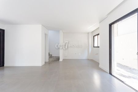 5_photo/94dcfabb3d.47cbc4497487a3da-ATLAS-23b2ce46-1ca5-47e9-a224-9440da2a4492.jpg de casa à venda com 3 quartos, 112m² em Uberaba, Curitiba