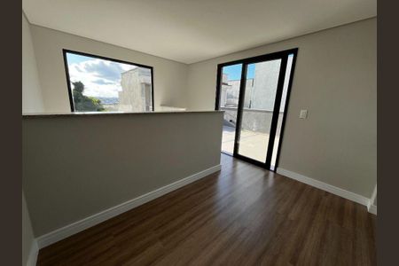 5_photo/94dcfabbb3.ceff8192393c33de-ATLAS-374288a8-22c8-453a-a9e5-1a7f22036b2a.jpg de casa à venda com 3 quartos, 132m² em Uberaba, Curitiba