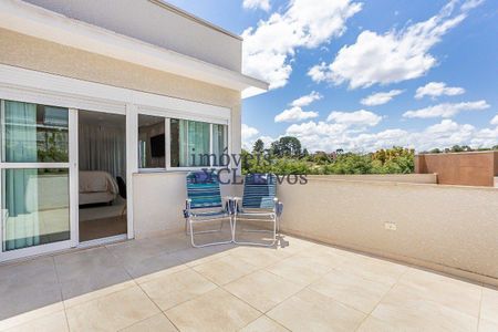 4_photo/94dcfabc3d.a3fcbfcae5733947-ATLAS-322b9c4d-f2c1-408c-afc7-94482a582bcd.jpg de casa à venda com 5 quartos, 480m² em Uberaba, Curitiba
