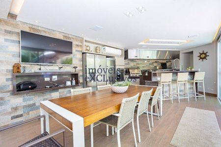 12_photo/94dcfabc3d.a3fcbfcae5733947-ATLAS-63a8ec63-c0e4-40e9-b934-f96b39b8ea58.jpg de casa à venda com 5 quartos, 480m² em Uberaba, Curitiba