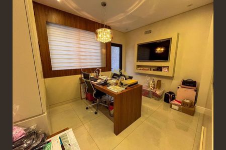 4_photo/94dcfabccb.c70978aa6f607503-ATLAS-15b042ed-9a81-47cd-91e1-2666a2d8d65a.jpg de casa à venda com 3 quartos, 284m² em Boqueirão, Curitiba