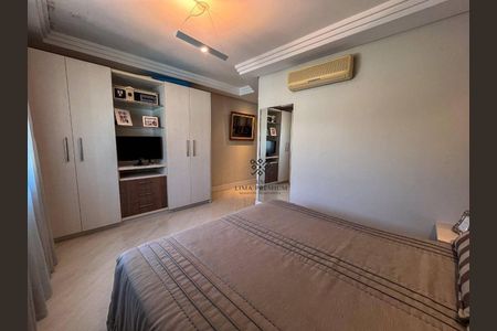 63_photo/94dcfabd3b.cf2e192b1746b475-ATLAS-6e0a6761-e0ee-464e-8f43-a3099345180b.jpg de casa à venda com 4 quartos, 396m² em Uberaba, Curitiba