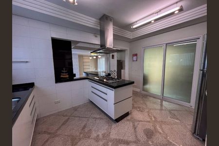 29_photo/94dcfabd3b.cf2e192b1746b475-ATLAS-a3511f7e-913b-44b9-a5e7-56d11b3e42b7.jpg de casa à venda com 4 quartos, 396m² em Uberaba, Curitiba