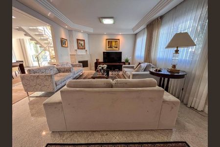 15_photo/94dcfabd3b.cf2e192b1746b475-ATLAS-b23460da-a6e4-4df0-bedc-c377c974a9ac.jpg de casa à venda com 4 quartos, 396m² em Uberaba, Curitiba