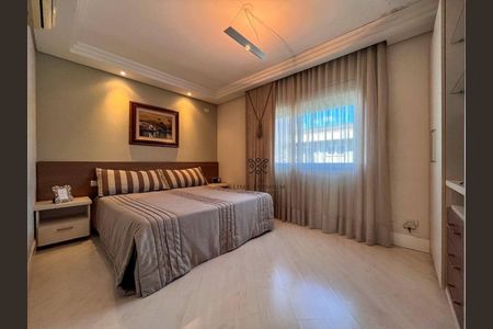 61_photo/94dcfabd3b.cf2e192b1746b475-ATLAS-b283b277-b72a-4f8e-ac09-5c82f0b02117.jpg de casa à venda com 4 quartos, 396m² em Uberaba, Curitiba