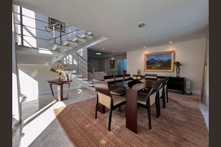 21_photo/94dcfabd3b.cf2e192b1746b475-ATLAS-beea096f-979d-4694-96e3-63c27799401c.jpg de casa à venda com 4 quartos, 396m² em Uberaba, Curitiba