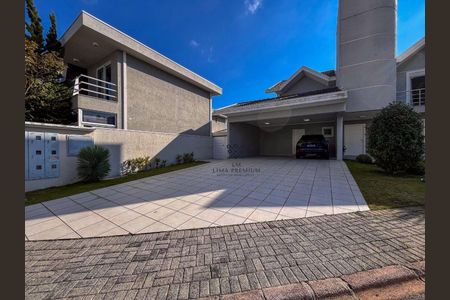 11_photo/94dcfabd3b.cf2e192b1746b475-ATLAS-c575307b-bb61-4b47-aa04-b58a2b9d0776.jpg de casa à venda com 4 quartos, 396m² em Uberaba, Curitiba