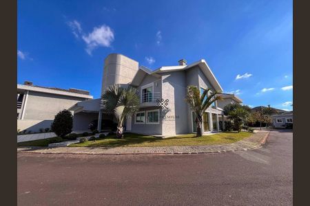 1_photo/94dcfabd3b.cf2e192b1746b475-ATLAS-d3b82bbc-4814-4832-9e81-ae37322f68e4.jpg de casa à venda com 4 quartos, 396m² em Uberaba, Curitiba