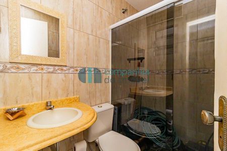 36_photo/94dcfabe75.6618d879b31b9a75-ATLAS-3b7c5822-d3d4-4bd5-b754-bb77423727e4.jpg de casa à venda com 5 quartos, 168m² em Uberaba, Curitiba