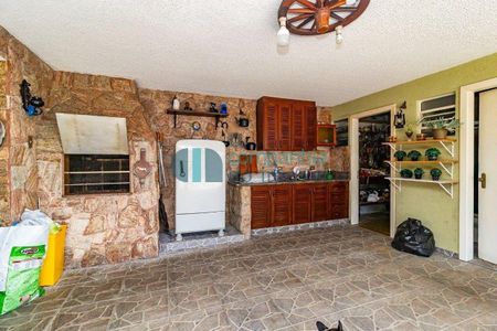 35_photo/94dcfabe75.6618d879b31b9a75-ATLAS-665ee7d2-7e00-4124-8acd-4a0ddb79314e.jpg de casa à venda com 5 quartos, 168m² em Uberaba, Curitiba