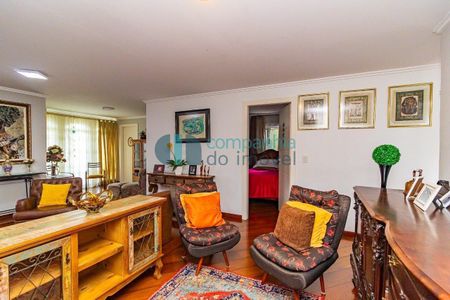 10_photo/94dcfabe75.6618d879b31b9a75-ATLAS-827fd2b8-a20f-4a5d-a23a-6df0b1c5c4af.jpg de casa à venda com 5 quartos, 168m² em Uberaba, Curitiba