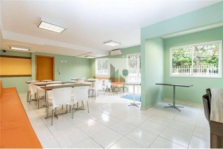 47_photo/94dcfabedd.3942501fce9e3120-ATLAS-e4615922-43ad-4cc9-b746-73a429054e1a.jpg de apartamento para alugar com 3 quartos, 75m² em Uberaba, Curitiba