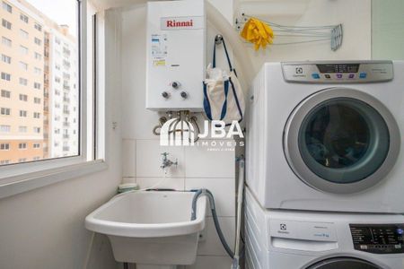 9_photo/94dcfabedd.5138e2b24b90eb69-ATLAS-642d1cd9-7de3-4fb1-b52f-8d1e9d64ffb7.jpg de apartamento à venda com 2 quartos, 58m² em Uberaba, Curitiba