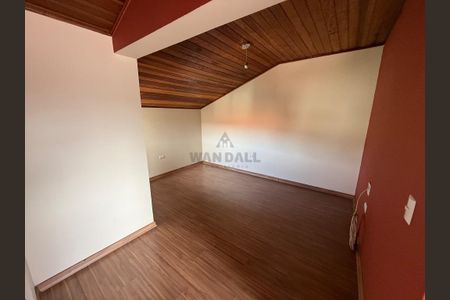 4_photo/94dcfac06f.85a9d17f5f5b4c67-ATLAS-11df4f1e-cbf1-40c7-88c3-36d0f278457f.jpg de casa à venda com 4 quartos, 160m² em Uberaba, Curitiba