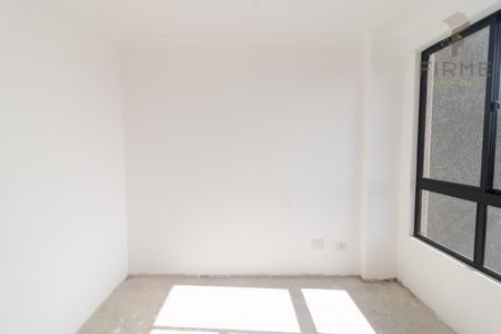 21_photo/94dcfac0d7.262ceba623027ca5-ATLAS-4528bcd3-671b-4eb0-9ca1-5b5f98e3bbc9.jpg de casa à venda com 3 quartos, 117m² em Uberaba, Curitiba