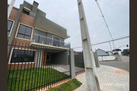 2_photo/94dcfac0d7.e968a236ebbcaf16-ATLAS-13e00d60-ab20-4483-ab0a-6bfb5859c8dd.jpg de casa à venda com 4 quartos, 149m² em Uberaba, Curitiba