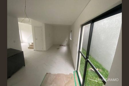 5_photo/94dcfac0d7.e968a236ebbcaf16-ATLAS-893f542e-1b4e-4271-974c-e447e84eee12.jpg de casa à venda com 4 quartos, 149m² em Uberaba, Curitiba