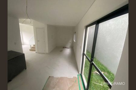 8_photo/94dcfac0d7.e968a236ebbcaf16-ATLAS-f106b7e4-9b53-46a7-87ac-e5f61fb6c2aa.jpg de casa à venda com 4 quartos, 149m² em Uberaba, Curitiba