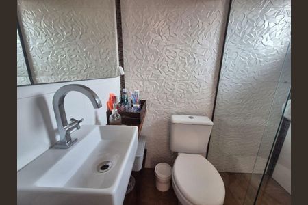 2_photo/94dcfac0db.35e43a4f309e4fc6-ATLAS-051ccd62-d628-4c06-b842-448e23e12056.jpg de casa à venda com 3 quartos, 120m² em Uberaba, Curitiba