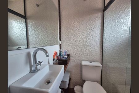 11_photo/94dcfac0db.35e43a4f309e4fc6-ATLAS-370b55d5-0cb8-4d45-aa98-0cce356f3677.jpg de casa à venda com 3 quartos, 120m² em Uberaba, Curitiba