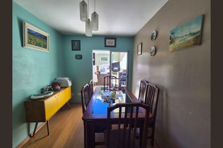 34_photo/94dcfac0db.35e43a4f309e4fc6-ATLAS-3d606bea-5596-490f-9441-a110e38e74b6.jpg de casa à venda com 3 quartos, 120m² em Uberaba, Curitiba