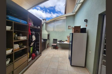 22_photo/94dcfac0db.35e43a4f309e4fc6-ATLAS-519c8205-94f7-478e-85cf-9be77f437d1a.jpg de casa à venda com 3 quartos, 120m² em Uberaba, Curitiba