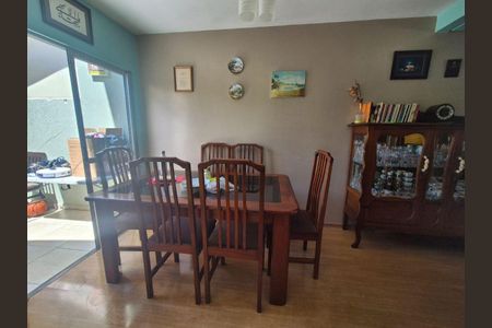 39_photo/94dcfac0db.35e43a4f309e4fc6-ATLAS-871c603b-d68a-4679-b6ed-735db8703a9c.jpg de casa à venda com 3 quartos, 120m² em Uberaba, Curitiba