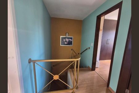 13_photo/94dcfac0db.35e43a4f309e4fc6-ATLAS-902c3873-bee0-4a84-9b9f-127a1be39d7b.jpg de casa à venda com 3 quartos, 120m² em Uberaba, Curitiba